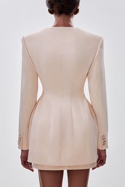 Fitted jacket with asymmetrical fastening