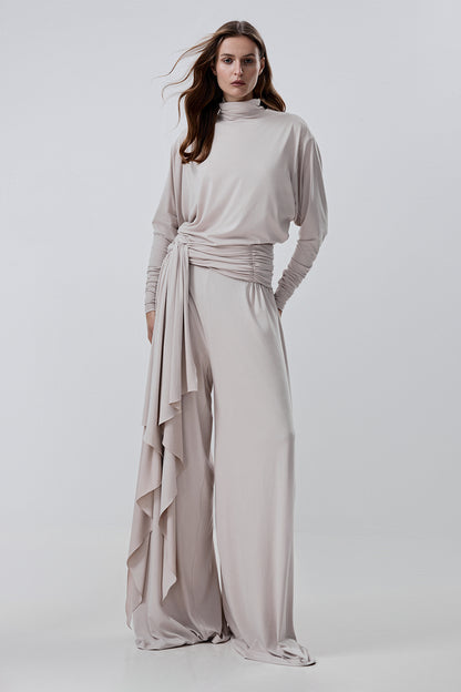 Wide-leg trousers in a fluid fabric