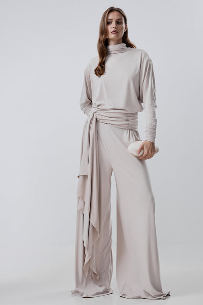 Wide-leg trousers in a fluid fabric