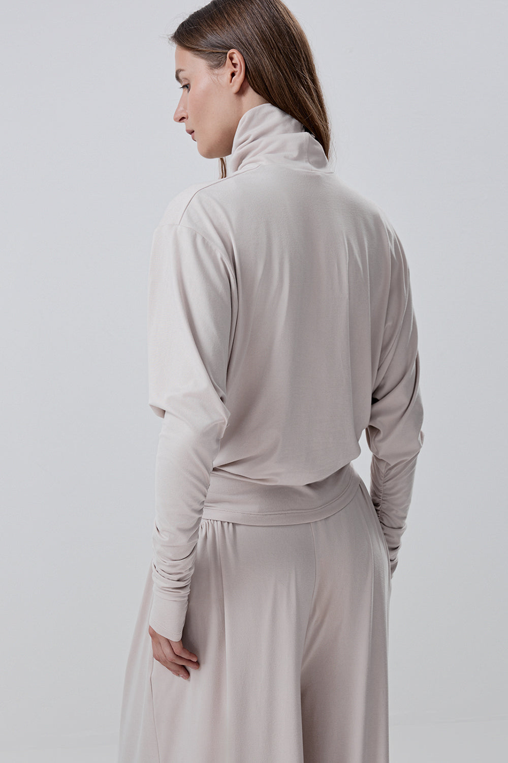Wide-leg trousers in a fluid fabric