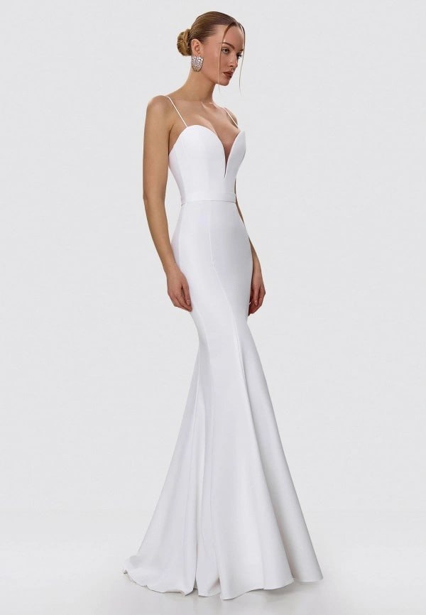 Maxi dress with sweetheart neckline