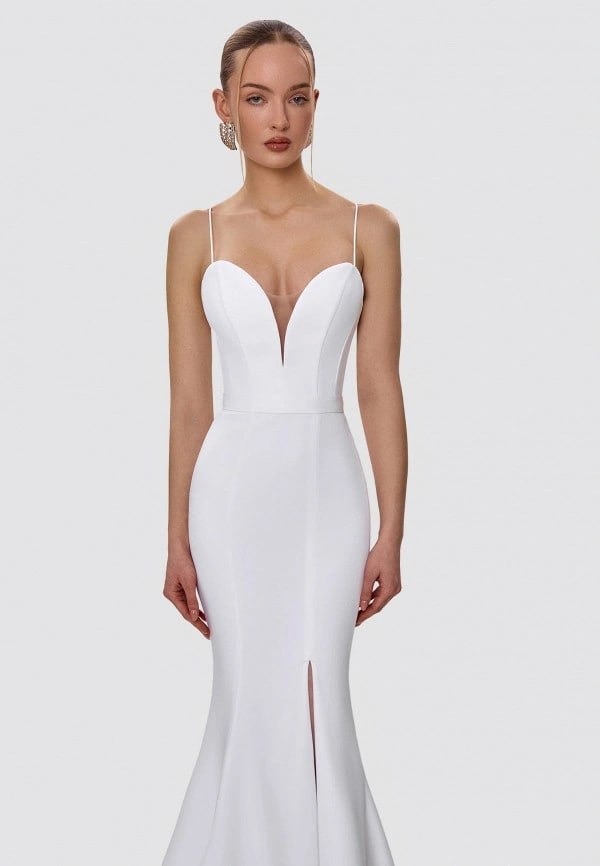 Maxi dress with sweetheart neckline
