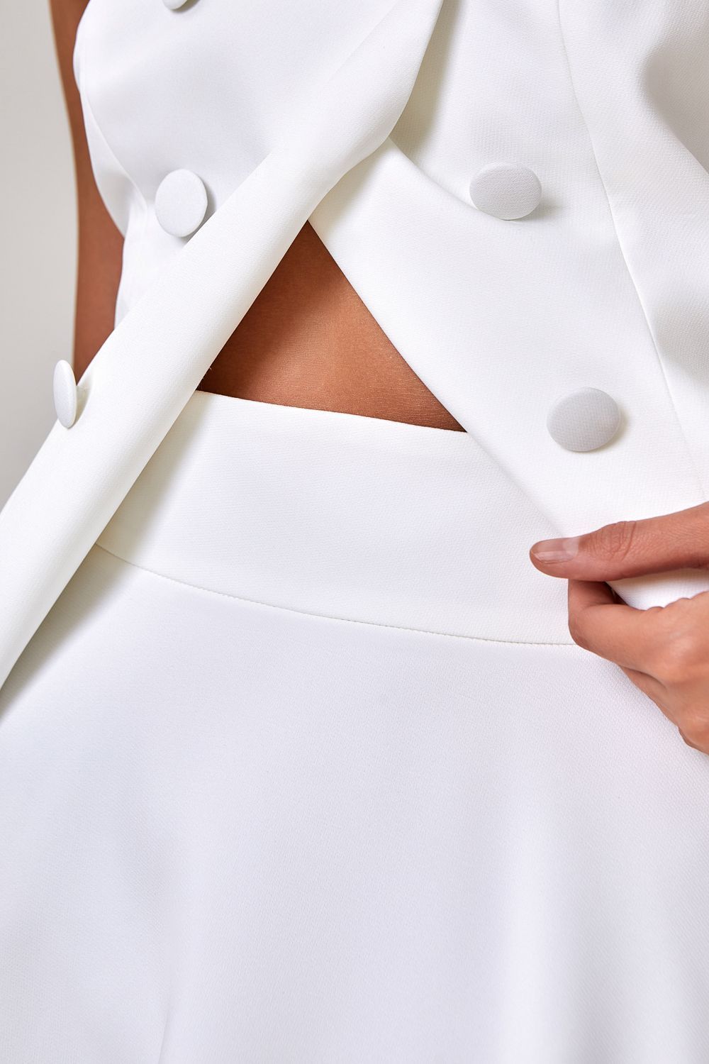 Double-breasted vest with a large collar