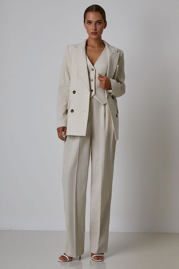 Straight cut trousers