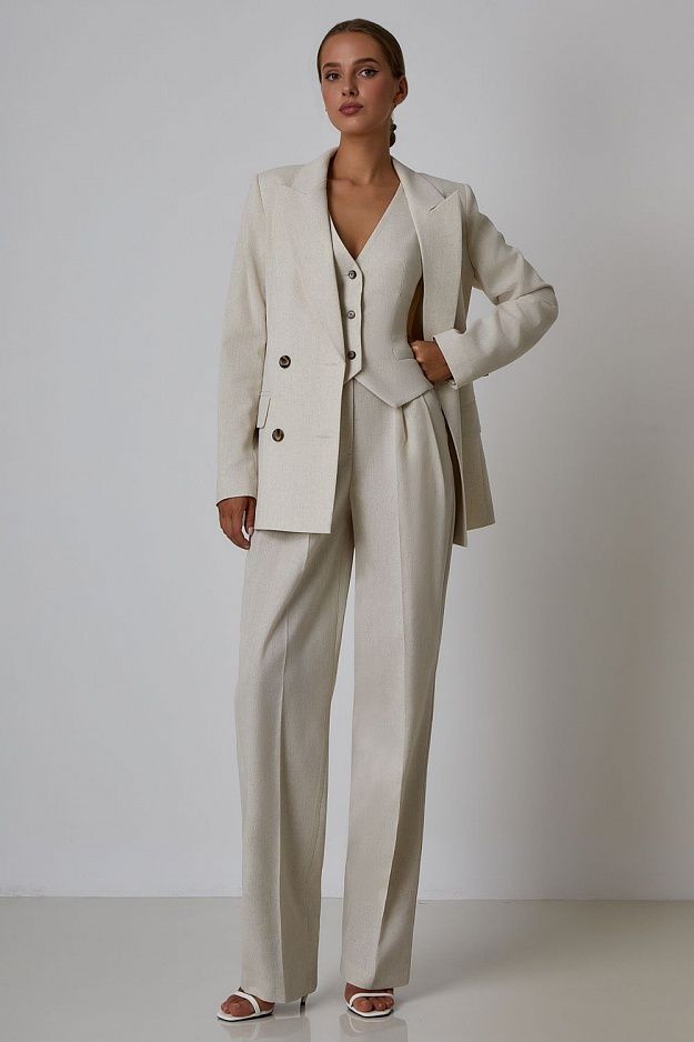 Straight cut trousers