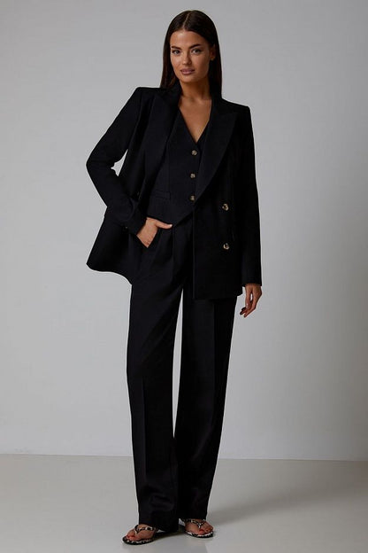 Straight cut trousers