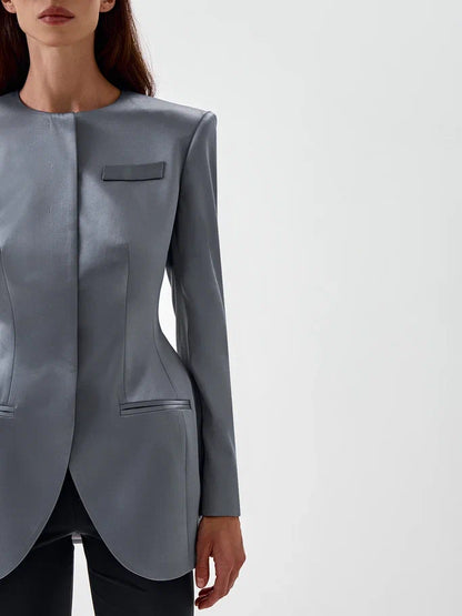 Fitted jacket with asymmetrical fastening