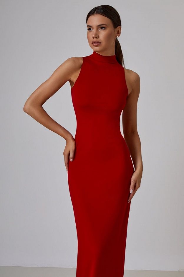 Elegant Floor-Length Gown