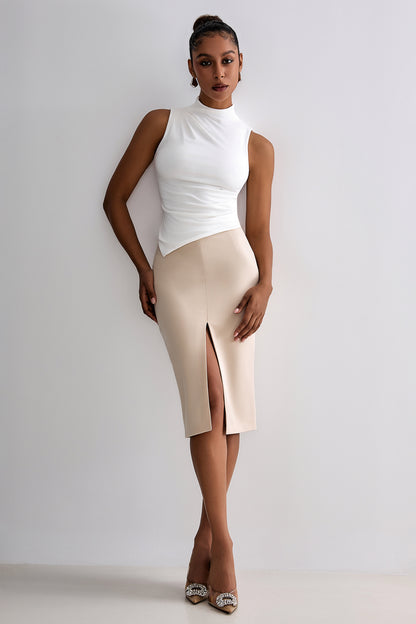 Form-fitting top with a high neck