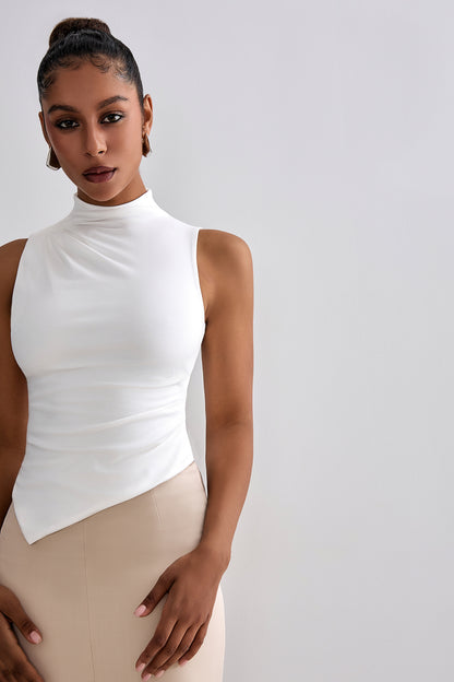 Form-fitting top with a high neck