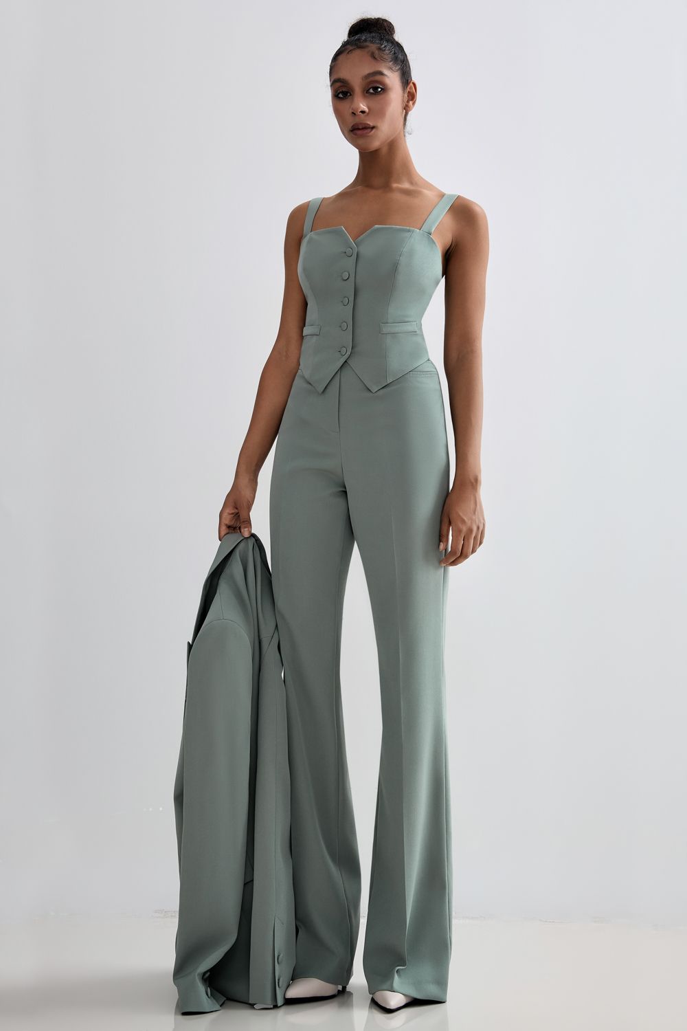 Vest with straps