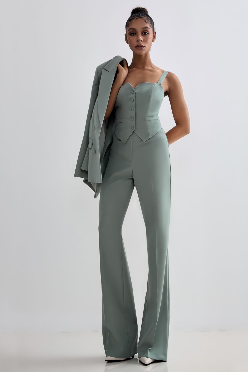 Vest with straps