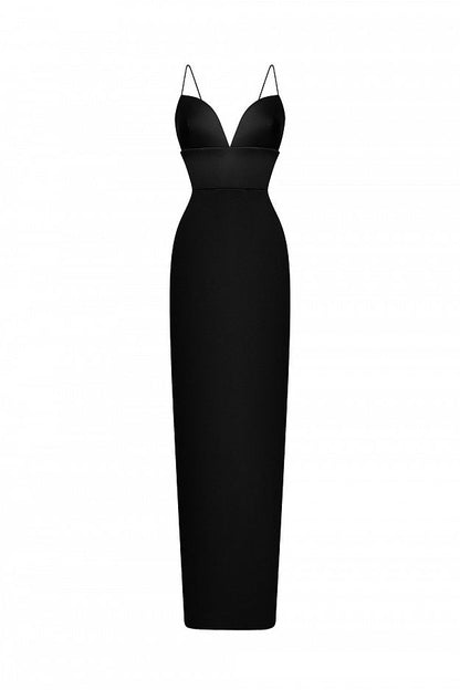 Form-fitting dress with slender shoulder straps