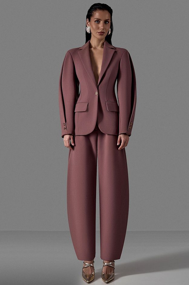 Fitted Silhouette Blazer with Statement Sleeves