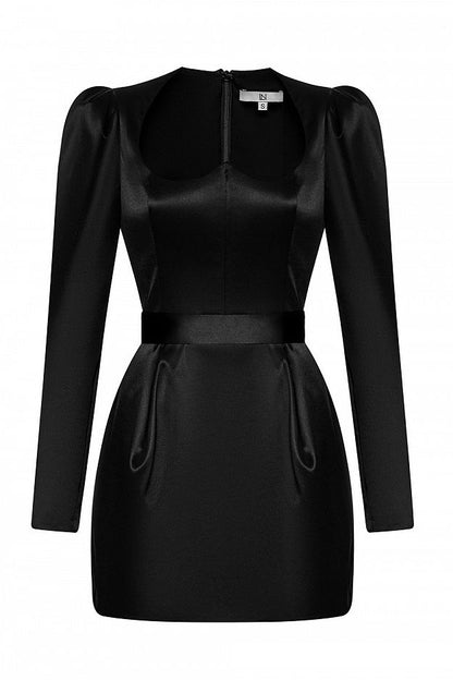 Dress with Sweetheart Neckline