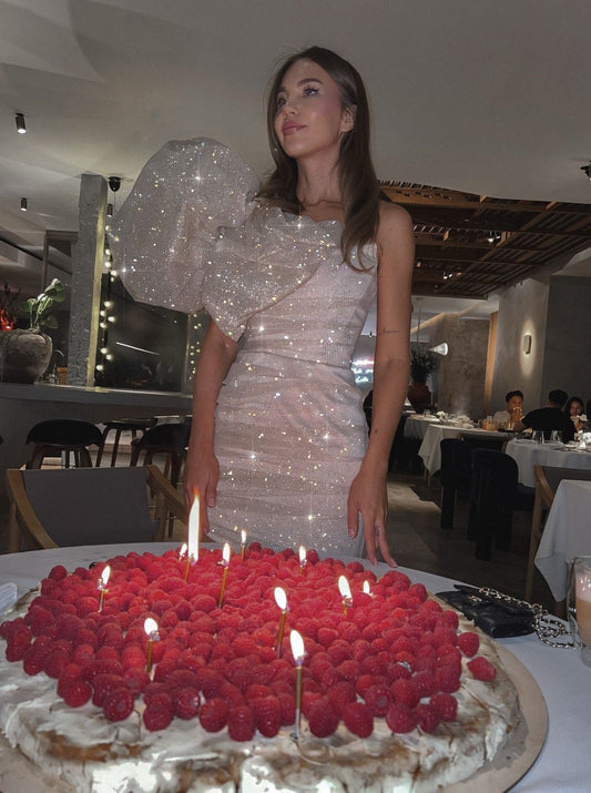 Puff sleeve shiny dress