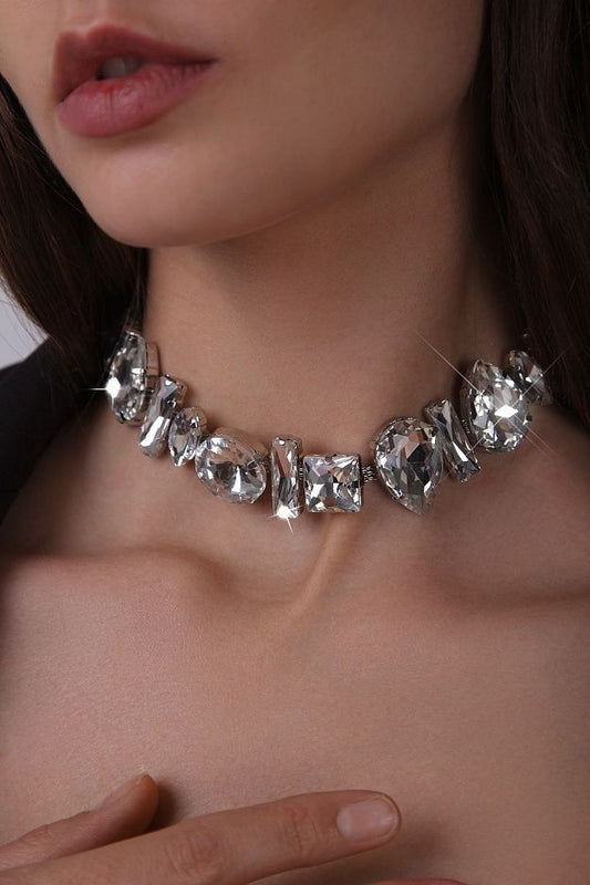 Choker Made of Large Crystals