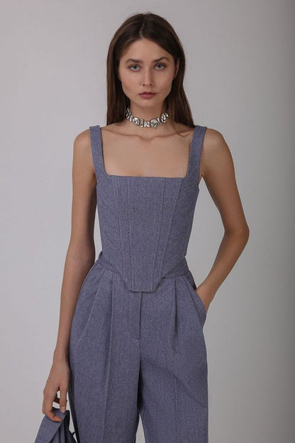 Choker Made of Large Crystals